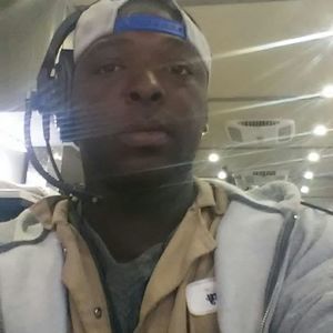 Meet your Posher, Derrick